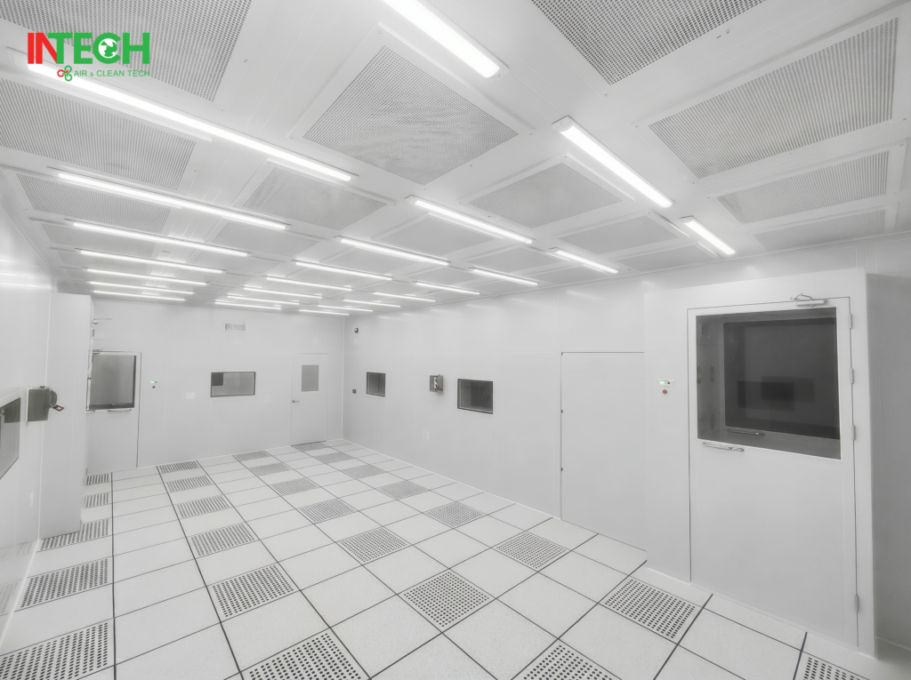 Thiết bị Air shower của IAR trong 2 phòng sạch ISO5 và ISO 7 của LTD