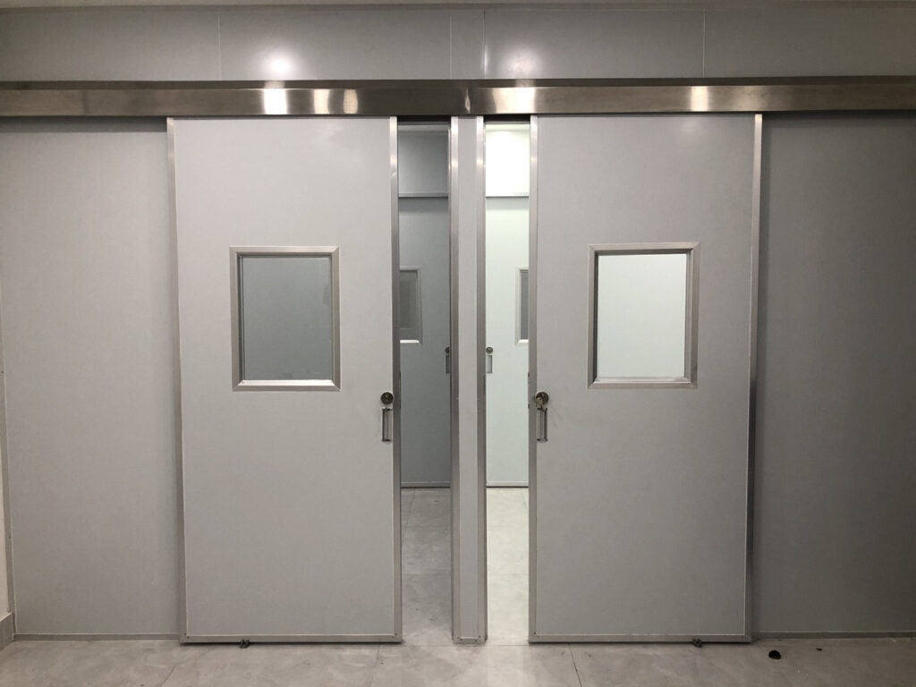 Cửa phòng sạch là 1 cấu kiện không thể thiếu của phòng sạch